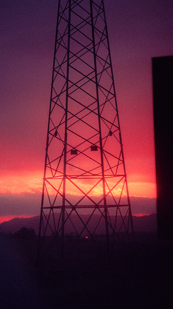 Torre no pôr do sol